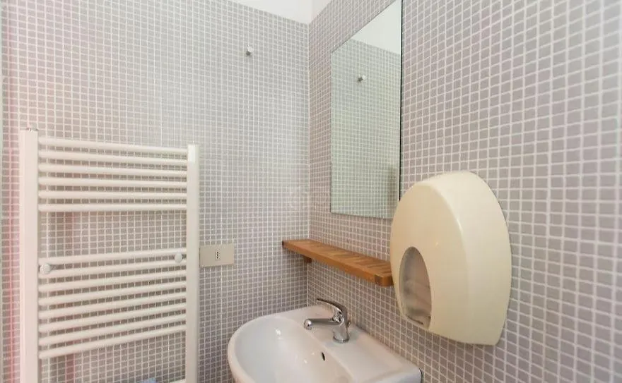 Sunflower City Student Hostel & Bar Rimini 0*,  Italië